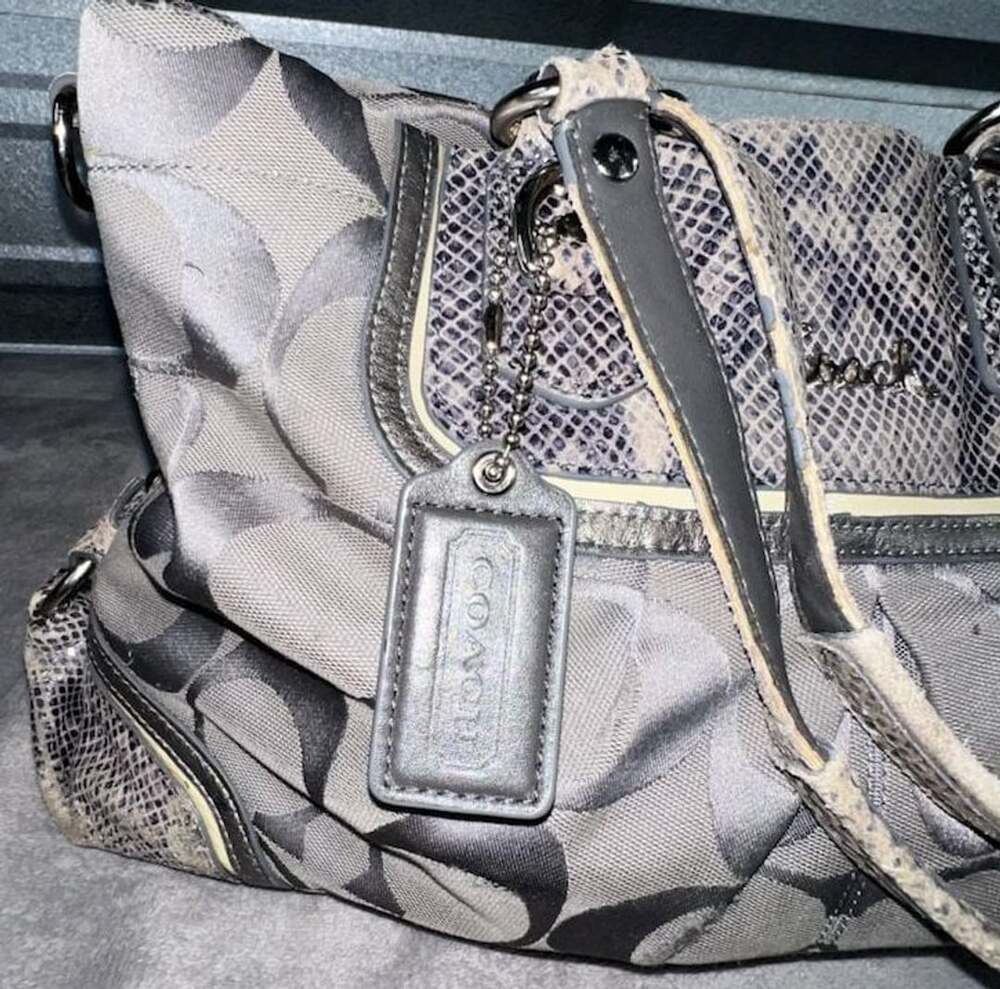 Coach Signature Poppy Pushlock Satchel Tote Gray 18356. NEEDS LOVE!!!